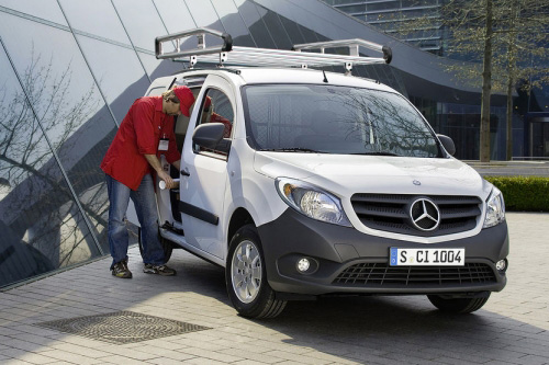 Dachträger AluRack auf Mercedes Benz Citan